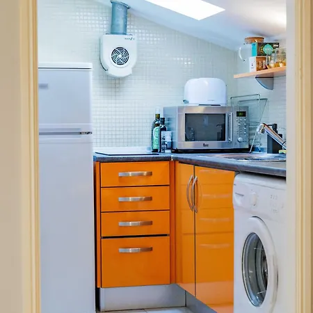 Perfect For Solo Travelers & Couple Lisboa