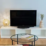 Perfect For Solo Travelers & Couple Lissabon