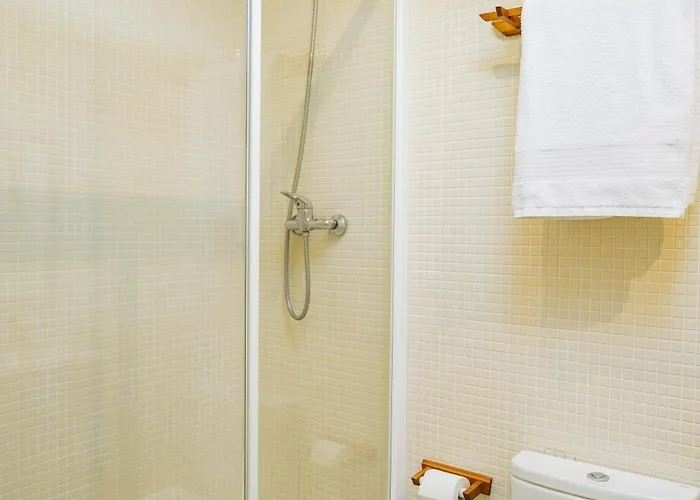 Perfect For Solo Travelers & Couple