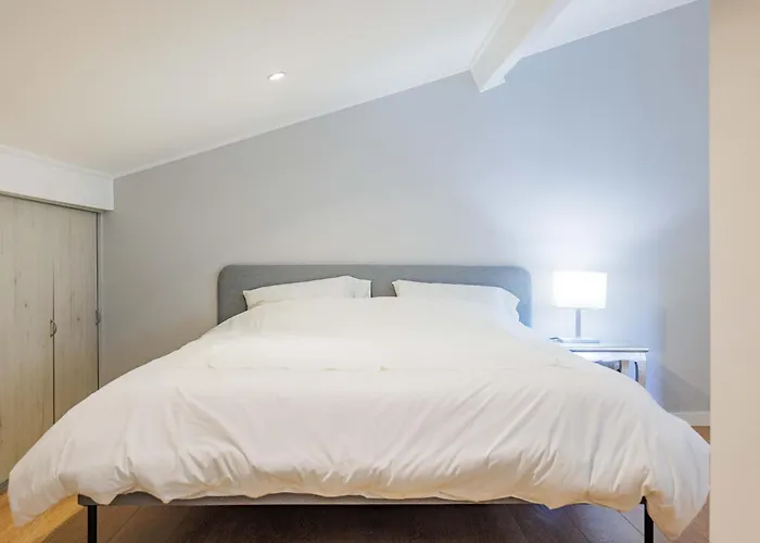 Perfect For Solo Travelers & Couple